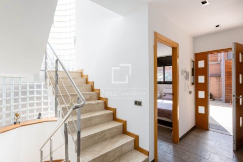 Villa de 5 dormitorios en venta en Vallromanes, Barcelona, Cataluña, Spain № 3876 - foto 16