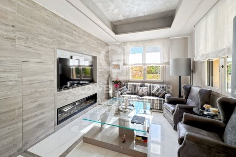 5 bedrooms villa for sale in Barcelona, Catalonia, Spain № 5703 - photo 13