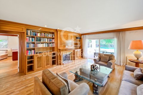 6 bedrooms villa for sale in Sitges, Barcelona, Catalonia, Spain № 5705 - photo 5