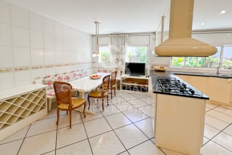 6 bedrooms villa for sale in Sitges, Barcelona, Catalonia, Spain № 5705 - photo 10