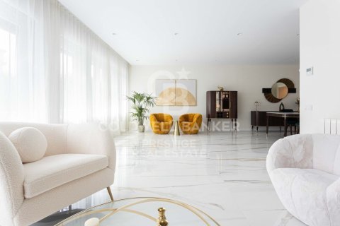 Квартира с 5 спальнями в Барселоне, Каталония, Испания № 5700