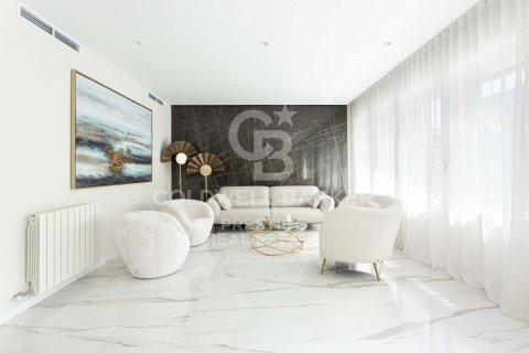 Купить квартиру в Барселона, Испания с 5 спален, 197м², № 5700 - фото 3