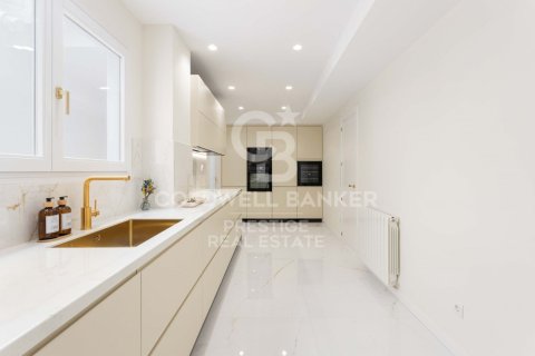 Купить квартиру в Барселона, Испания с 5 спален, 197м², № 5700 - фото 11