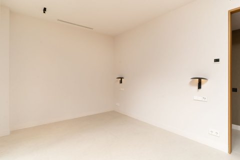 4 bedrooms apartment for sale in Barcelona, Catalonia, Spain № 6325 - photo 23