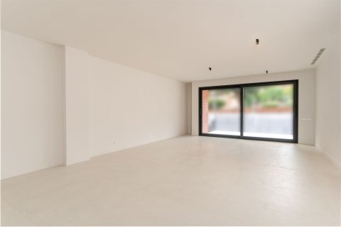 4 bedrooms apartment for sale in Barcelona, Catalonia, Spain № 6325 - photo 4