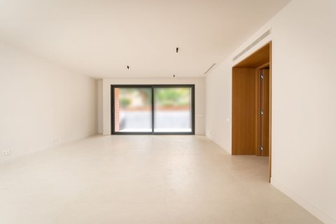 4 bedrooms apartment for sale in Barcelona, Catalonia, Spain № 6325 - photo 5