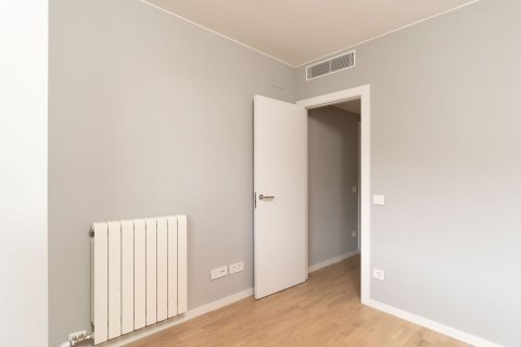 3 bedrooms apartment for sale in Badalona, Barcelona, Catalonia, Spain № 6327 - photo 16