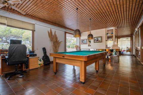 Купить дом в Кастельдефельс, Испания с 13 комнат, 653м², № 6215 - фото 25