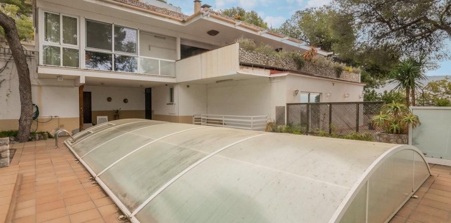 Дом с 12 спальнями в Кастельдефельсе, Барселона, Каталония, Испания № 6215