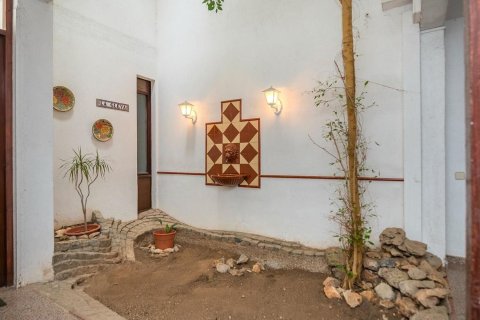 Купить дом в Кастельдефельс, Испания с 13 комнат, 653м², № 6215 - фото 20