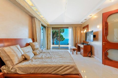 Сasa de 11 dormitorios en venta en Sant Feliu de Guíxols, Gerona, Cataluña, Spain № 6214 - foto 28