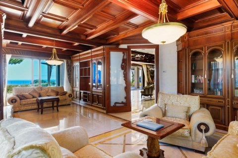 Сasa de 11 dormitorios en venta en Sant Feliu de Guíxols, Gerona, Cataluña, Spain № 6214 - foto 12