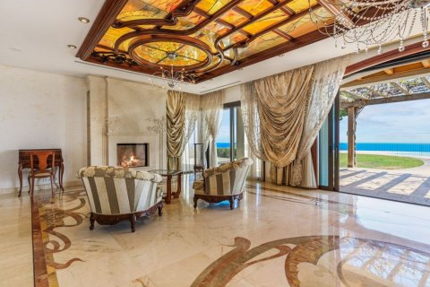 Сasa de 11 dormitorios en venta en Sant Feliu de Guíxols, Gerona, Cataluña, Spain № 6214 - foto 8