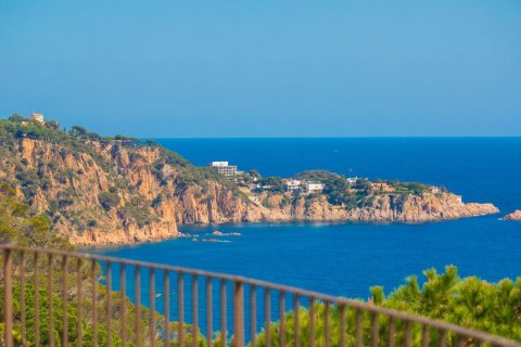 Сasa de 11 dormitorios en venta en Sant Feliu de Guíxols, Gerona, Cataluña, Spain № 6214 - foto 4