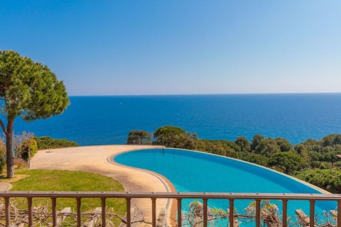 Сasa de 11 dormitorios en venta en Sant Feliu de Guíxols, Gerona, Cataluña, Spain № 6214 - foto 23