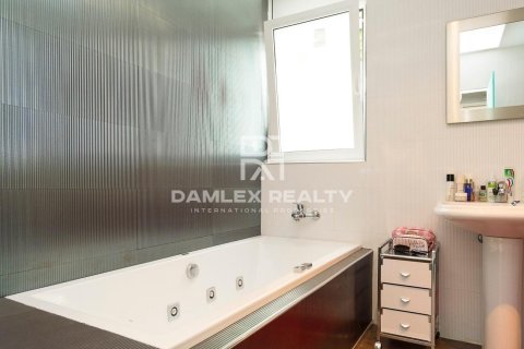 Купить виллу в Кастель-Пладжа-д'Аро, Испания с 5 спален, 416м², № 2389 - фото 18