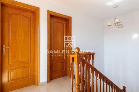 Купить дом в Льорет-де-Мар, Испания с 5 спален, 335м², № 2390 - фото 27