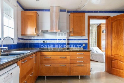 Купить дом в Льорет-де-Мар, Испания с 5 спален, 335м², № 2390 - фото 21