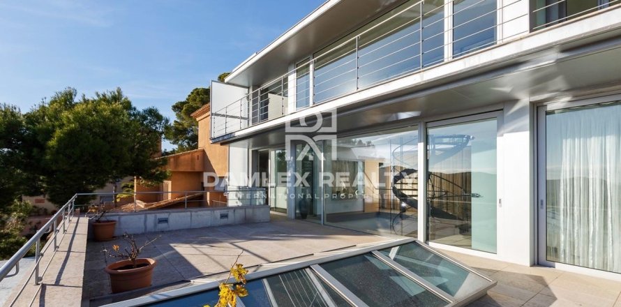 Вилла с 4 спальнями в Палафружеле, Герона, Каталония, Испания № 2388