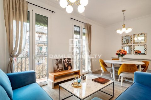 Квартира с 2 спальнями в Эшампле, Барселона, Каталония, Испания № 2387