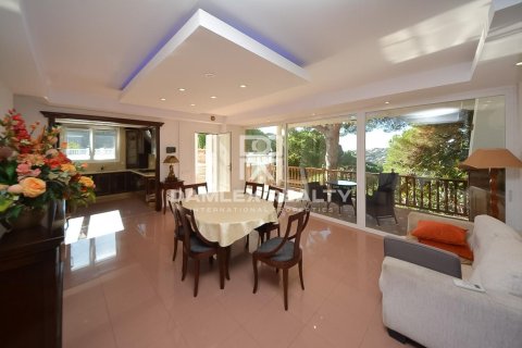 Купить дом в Льорет-де-Мар, Испания с 5 спален, 506м², № 2392 - фото 22