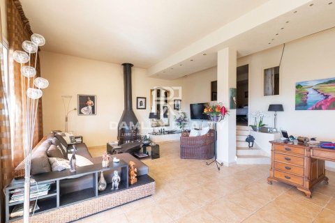 Купить дом в Льорет-де-Мар, Испания с 7 спален, 400м², № 2391 - фото 29