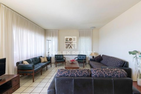 Купить дом в Льорет-де-Мар, Испания с 7 спален, 400м², № 2391 - фото 5