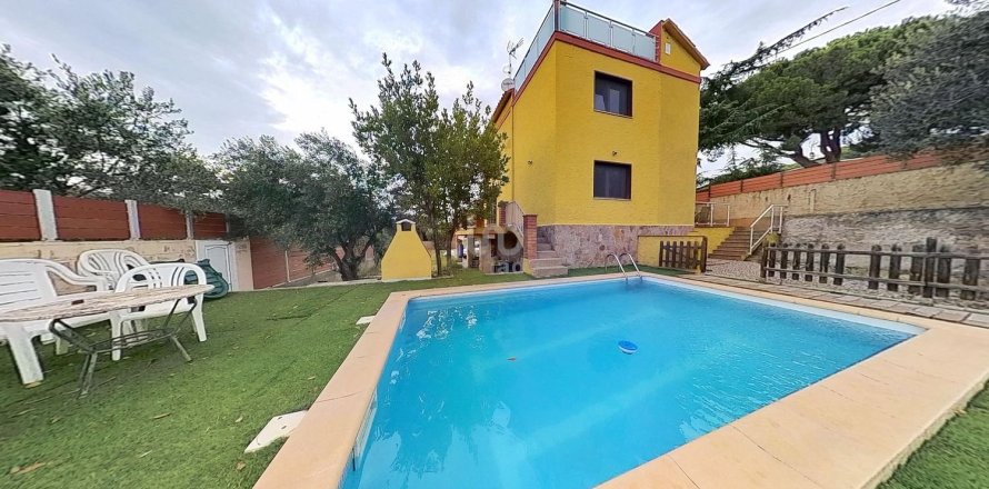 Дом с 4 спальнями в Кастельяр-дель-Вальесе, Барселона, Каталония, Испания № 2818