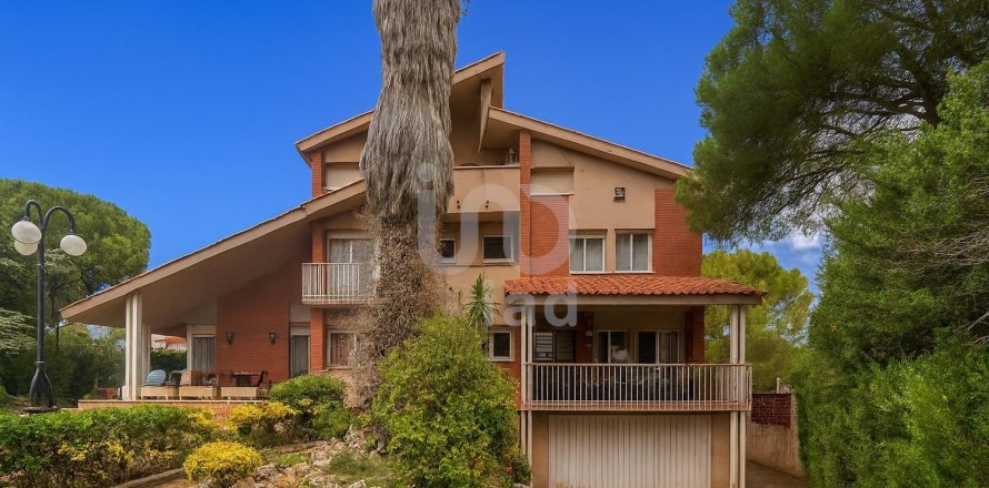 Дом с 6 спальнями в Эль-Вендреле, Таррагона, Каталония, Испания № 2821