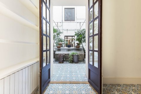 4 chambres apartment à vendre à Barcelona, Catalonia, Spain № 4310 - photo 9