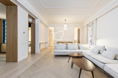 4 chambres apartment à vendre à Barcelona, Catalonia, Spain № 4310 - photo 2