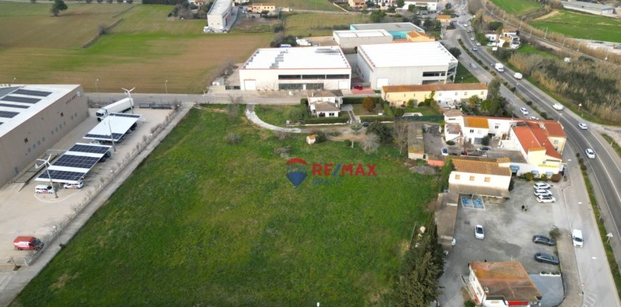 Земельный участок 5500м² в Фигерасе, Герона, Каталония, Испания № 1936