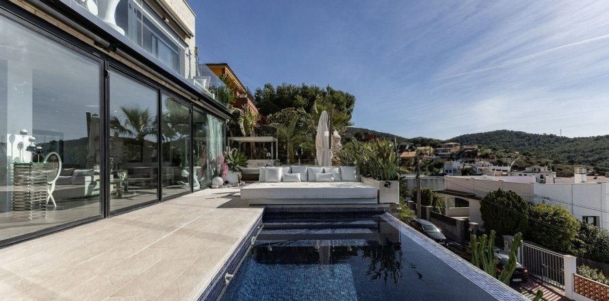 Дом с 5 спальнями в Ситжесе, Барселона, Каталония, Испания № 6486