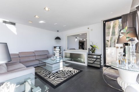 Купить дом в Ситжес, Испания с 6 комнат, 393м², № 6486 - фото 11