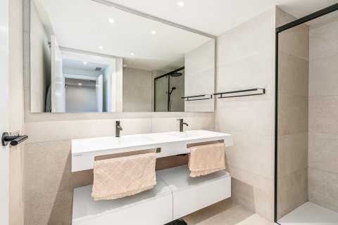 2 bedrooms apartment for sale in Sitges, Barcelona, Catalonia, Spain № 6488 - photo 18