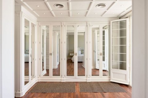 6 bedrooms house for sale in Sitges, Barcelona, Catalonia, Spain № 6631 - photo 16