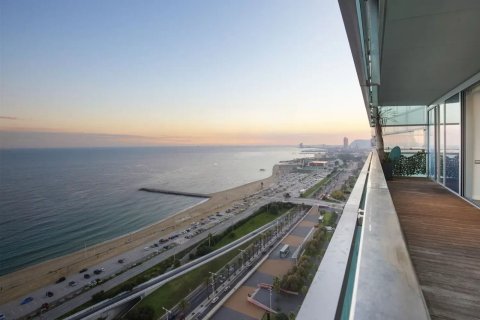 3 bedrooms apartment for sale in Barcelona, Catalonia, Spain № 6625