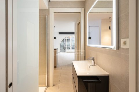 1 chambre apartment à vendre à Barcelona, Catalonia, Spain № 4444 - photo 8