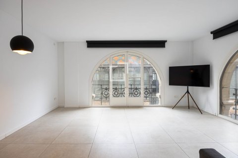 1 chambre apartment à vendre à Barcelona, Catalonia, Spain № 4444 - photo 2