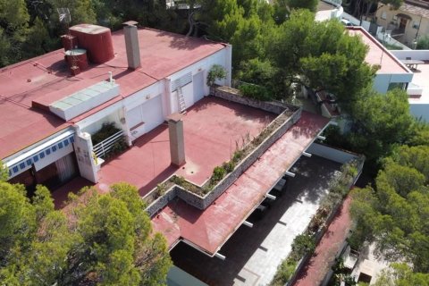 Сasa de 9 dormitorios en venta en Castelldefels, Barcelona, Cataluña, Spain № 6575 - foto 10