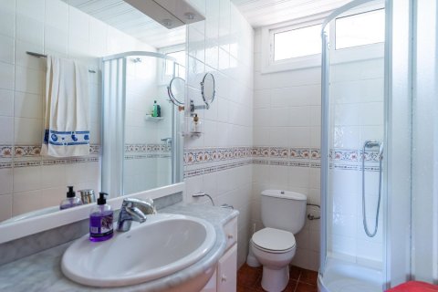 Сasa de 9 dormitorios en venta en Castelldefels, Barcelona, Cataluña, Spain № 6575 - foto 30