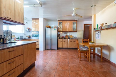 Сasa de 9 dormitorios en venta en Castelldefels, Barcelona, Cataluña, Spain № 6575 - foto 21