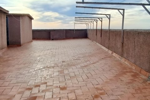 4 bedrooms apartment for sale in Premia De Mar, Barcelona, Catalonia, Spain № 4696 - photo 19