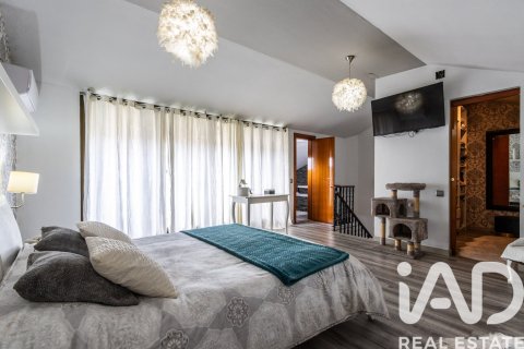 4 bedrooms townhouse for sale in Palau-Solita I Plegamans, Barcelona, Catalonia, Spain № 4699 - photo 2