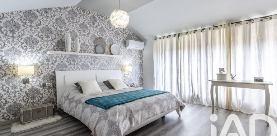 4 bedrooms townhouse for sale in Palau-Solita I Plegamans, Barcelona, Catalonia, Spain № 4699