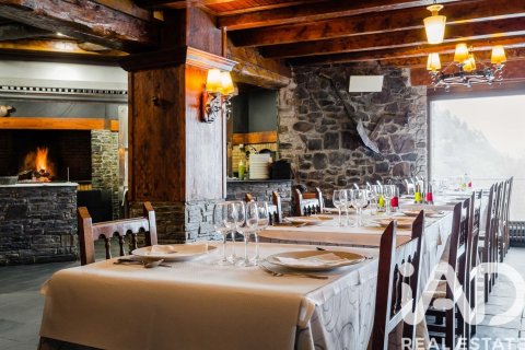 4716 sq.m. commercial property for sale in Lleida, Catalonia, Spain № 4700 - photo 3