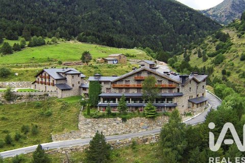 4716 sq.m. commercial property for sale in Lleida, Catalonia, Spain № 4700