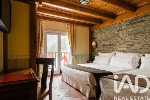 4716 sq.m. commercial property for sale in Lleida, Catalonia, Spain № 4700 - photo 18