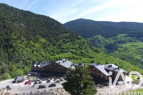 4716 sq.m. commercial property for sale in Lleida, Catalonia, Spain № 4700 - photo 10