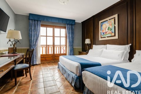 4716 sq.m. commercial property for sale in Lleida, Catalonia, Spain № 4700 - photo 30